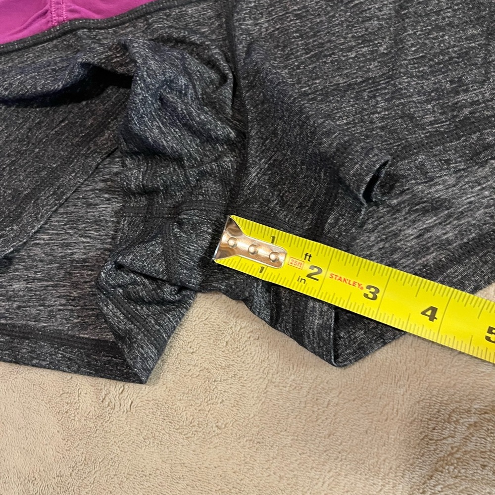 Lululemon Gather Shorts - Picture 7 of 7